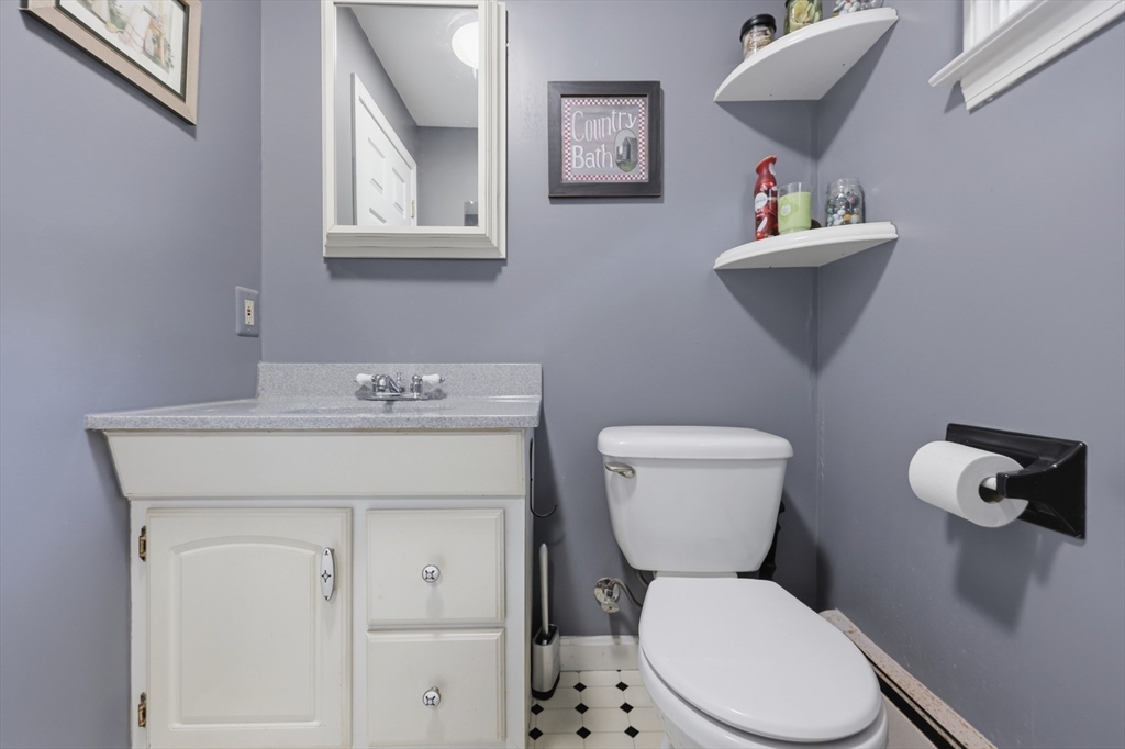 105 Main Street Townsend, MA 01469 - Photo 21 of 34