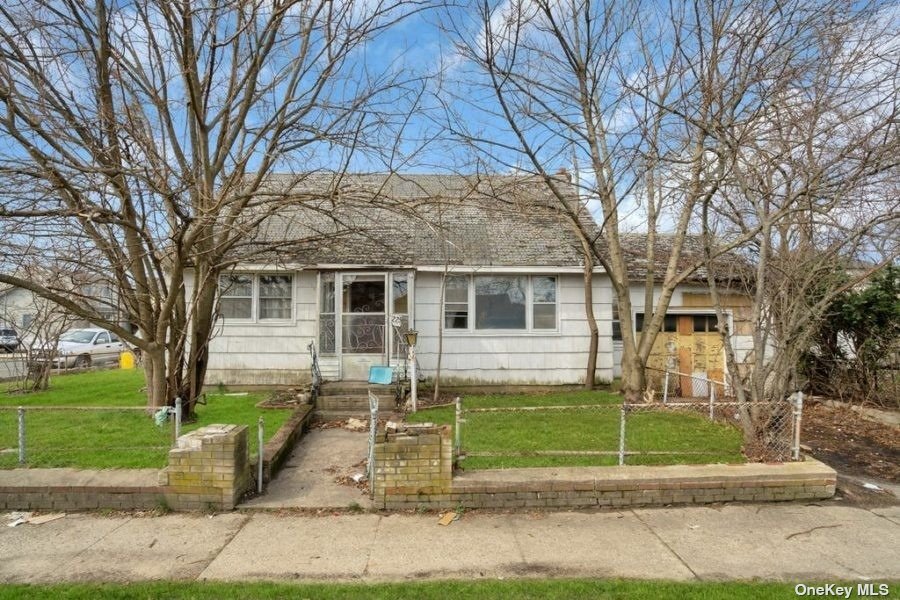 225 Elm Road Inwood, NY 11096 - Photo 1 of 1 Gallery Image 1