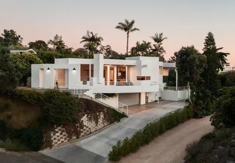 $4,295,000 | 421 Serpentine Drive, Del Mar, CA 92014