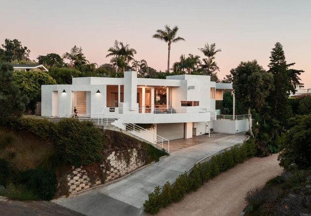 $4,295,000 | 421 Serpentine Drive, Del Mar, CA 92014