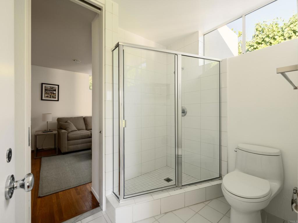 421 Serpentine Drive Del Mar, CA 92014 - Photo 18 of 43