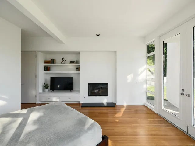 $4,295,000 | 421 Serpentine Drive, Del Mar, CA 92014