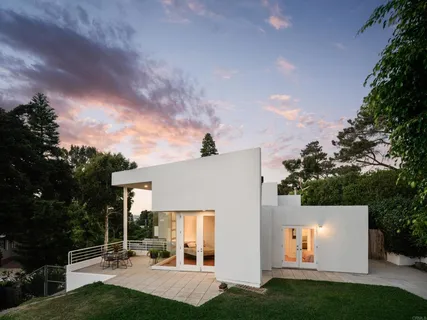 $4,295,000 | 421 Serpentine Drive, Del Mar, CA 92014