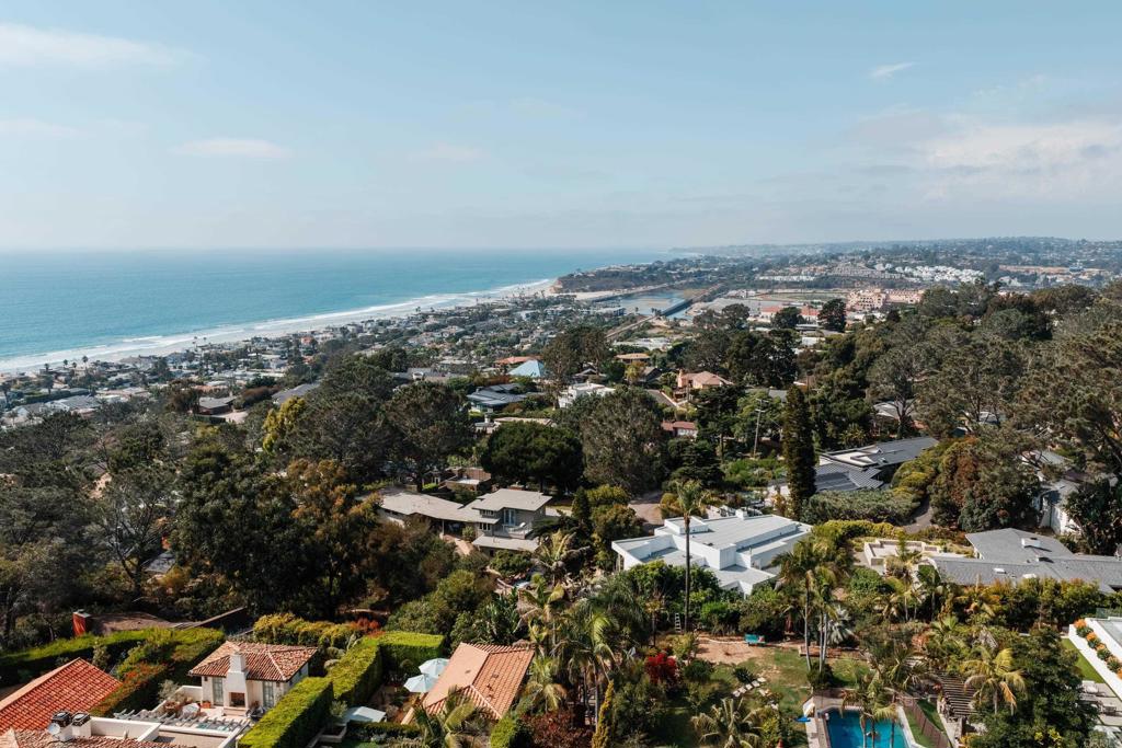 421 Serpentine Drive Del Mar, CA 92014 - Photo 39 of 43