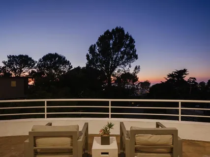 $4,295,000 | 421 Serpentine Drive, Del Mar, CA 92014