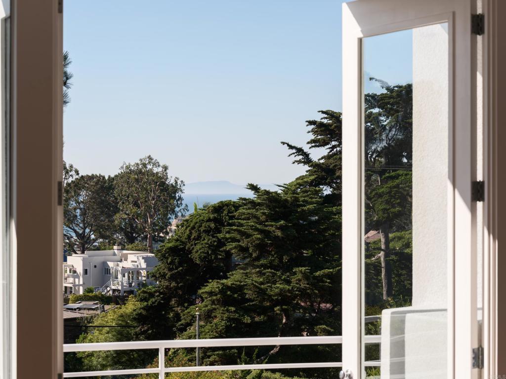 421 Serpentine Drive Del Mar, CA 92014 - Photo 6 of 43