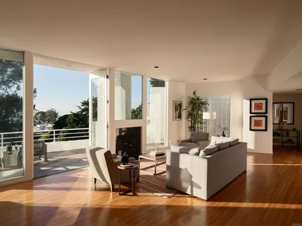 $4,295,000 | 421 Serpentine Drive, Del Mar, CA 92014