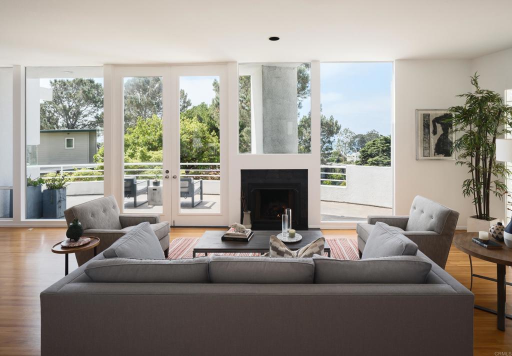 421 Serpentine Drive Del Mar, CA 92014 - Photo 9 of 43