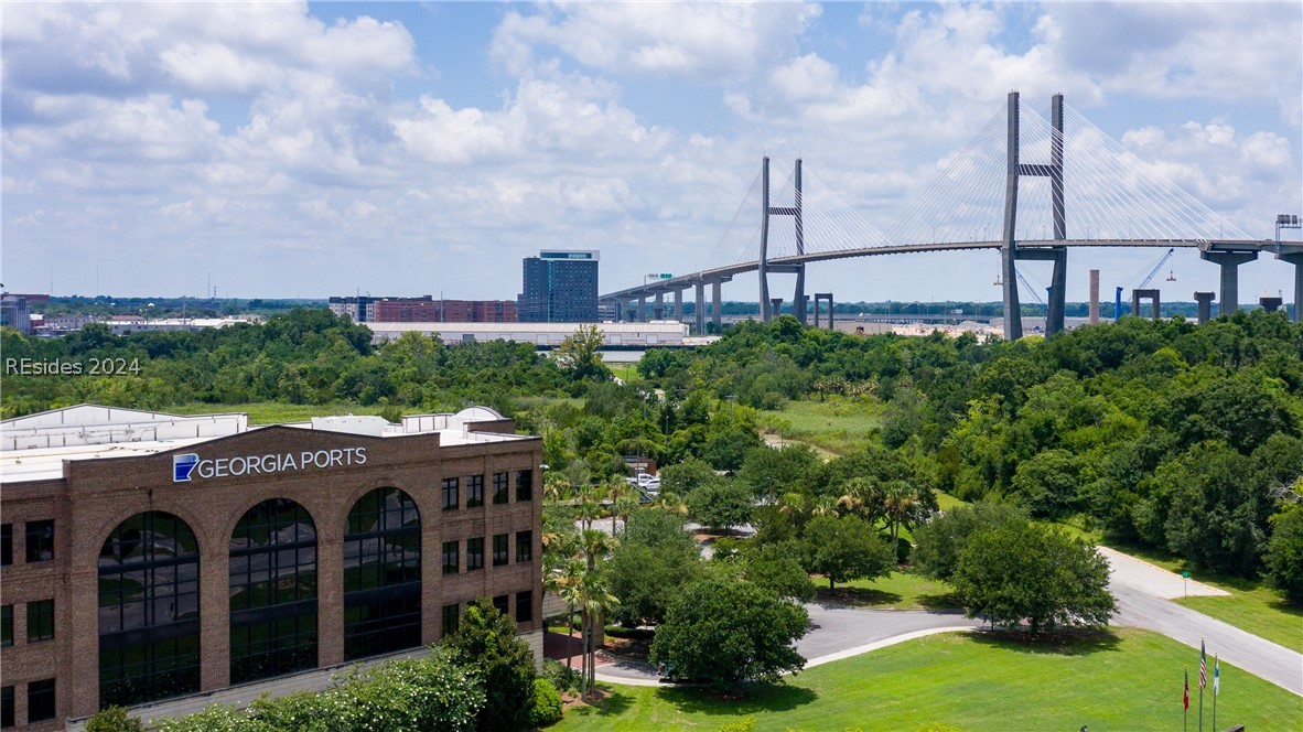 859 Bridle Path Boulevard Hardeeville, SC 29927 - Photo 31 of 40 Telfair Plantation is located about 3 minutes from the historic and stunning Talmadge Memorial Bridge that spans the Savannah River and leads directly to all the restaurants, music and shopping in historic Savannah.