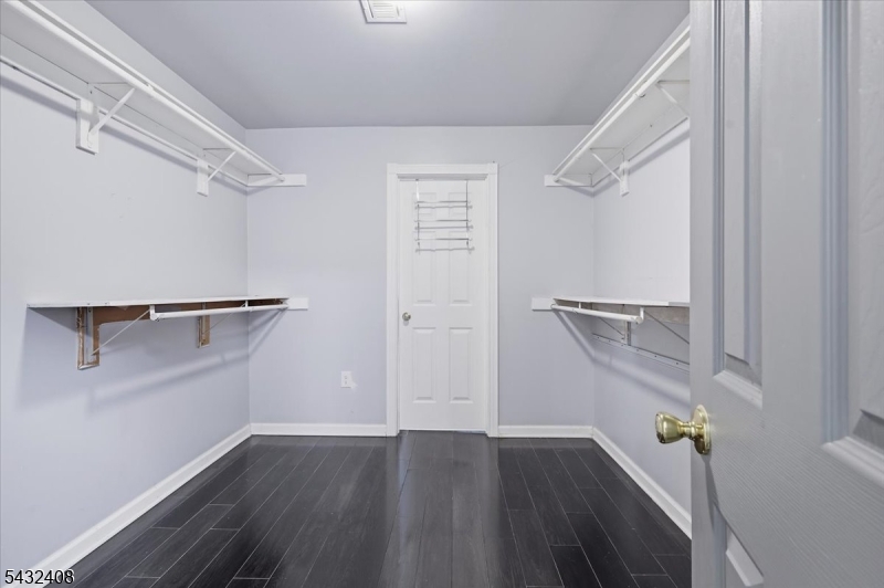 112 Knob Hill Road Hackettstown, NJ 07840 - Photo 24 of 32 a view of an empty walk in closet