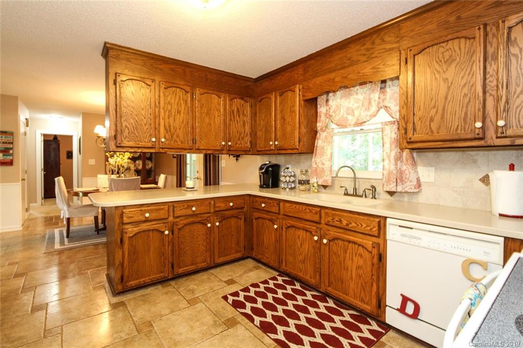 322 Killian Road, Unit 17 Stanley, NC 28164 - Photo 11 of 32 Gallery Image 11