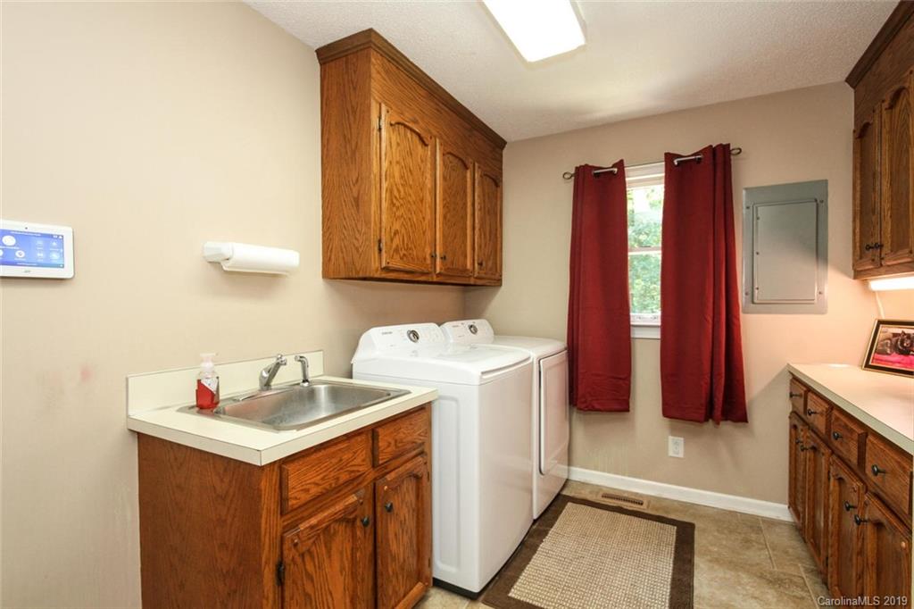 322 Killian Road, Unit 17 Stanley, NC 28164 - Photo 14 of 32 Gallery Image 14