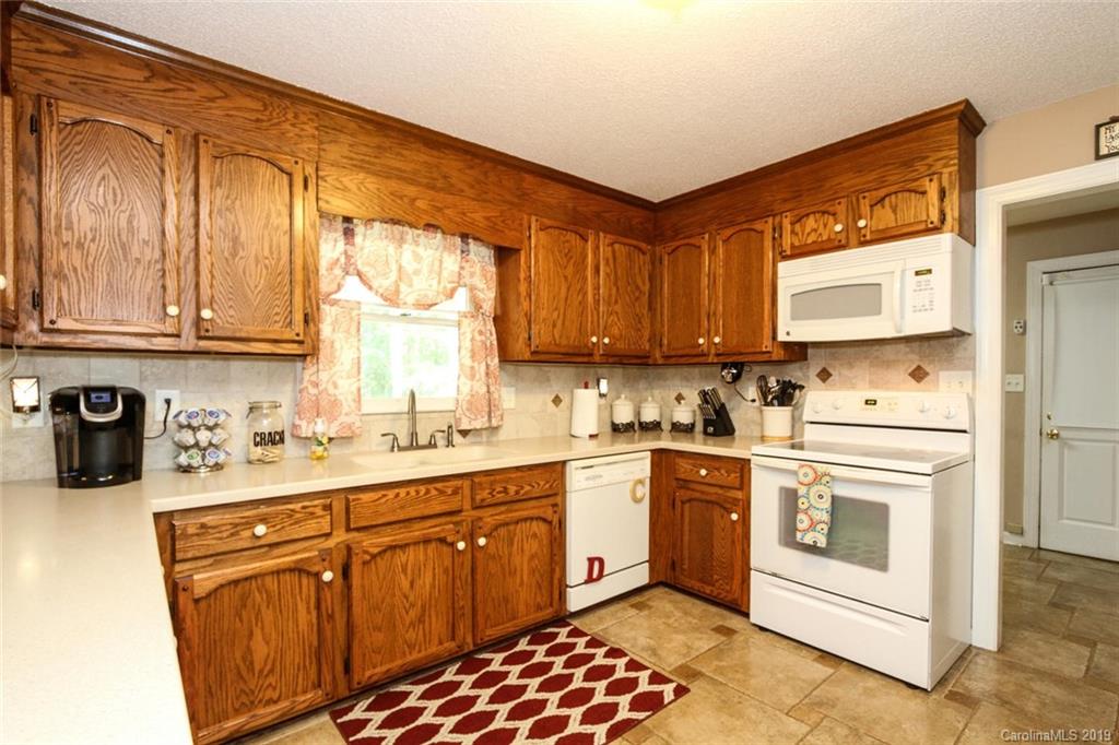 322 Killian Road, Unit 17 Stanley, NC 28164 - Photo 10 of 32 Gallery Image 10