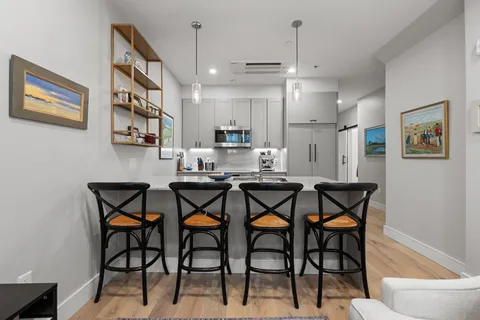 $899,000 | 471 Hanover Street, Unit 2, Boston, MA 02109