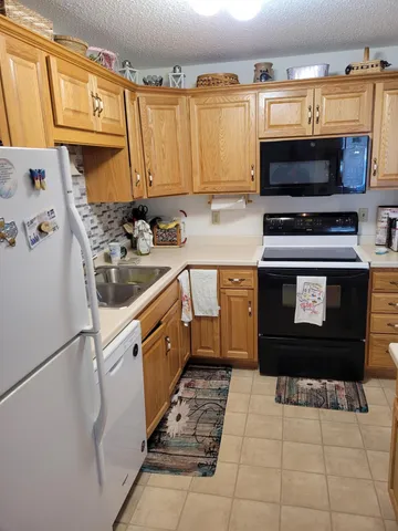 $165,000 | 912 Hawthorne Street, Unit 104, Alexandria, MN 56308