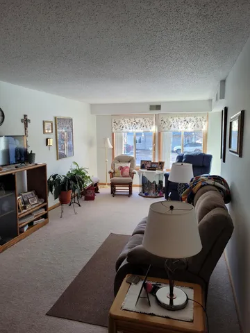 $165,000 | 912 Hawthorne Street, Unit 104, Alexandria, MN 56308