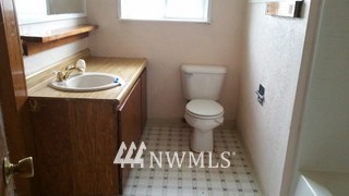 1915 Harding Road Aberdeen, WA 98520 - Photo 11 of 23 Gallery Image 11