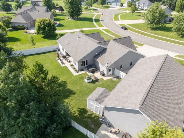 $669,900 | 204 Lincoln Drive Northeast, Racine, MN 55967