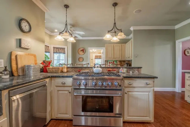 $575,000 | 272 Fairview Road Northwest, Calhoun, GA 30701