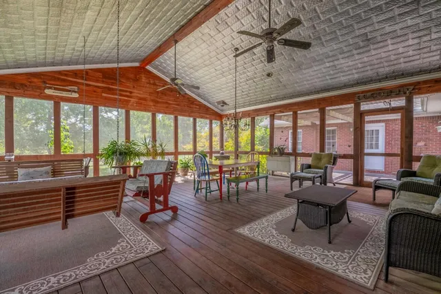 $575,000 | 272 Fairview Road Northwest, Calhoun, GA 30701