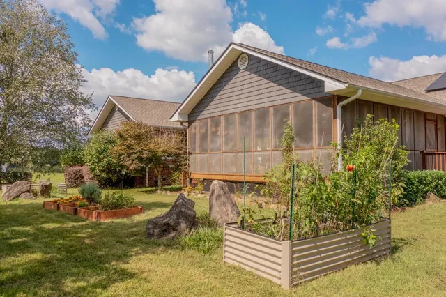 $575,000 | 272 Fairview Road Northwest, Calhoun, GA 30701