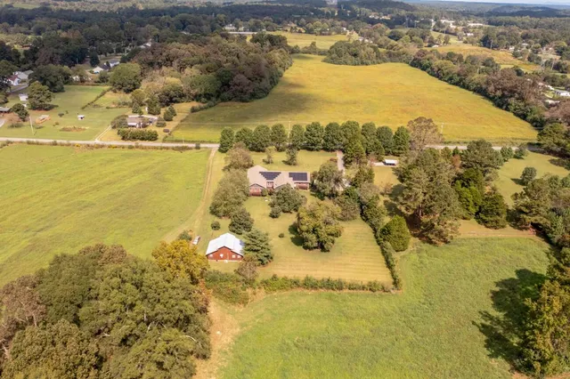 $575,000 | 272 Fairview Road Northwest, Calhoun, GA 30701