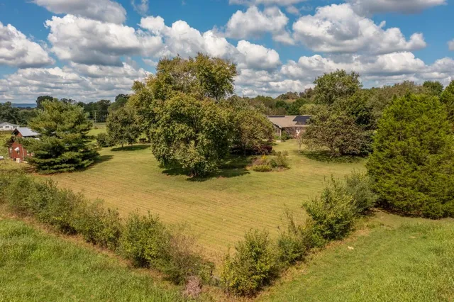 $575,000 | 272 Fairview Road Northwest, Calhoun, GA 30701