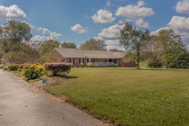 $575,000 | 272 Fairview Road Northwest, Calhoun, GA 30701