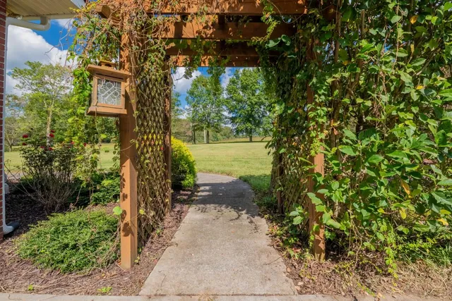 $575,000 | 272 Fairview Road Northwest, Calhoun, GA 30701