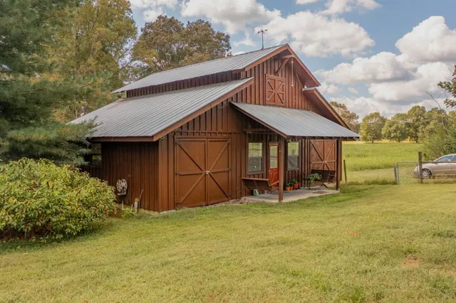 $575,000 | 272 Fairview Road Northwest, Calhoun, GA 30701