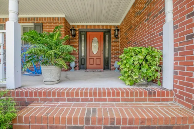 $575,000 | 272 Fairview Road Northwest, Calhoun, GA 30701