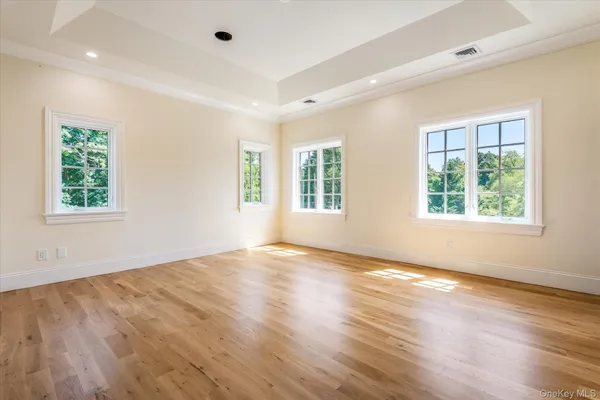 $9,998,000 | 566 A East Shore Road | Bay Terrace