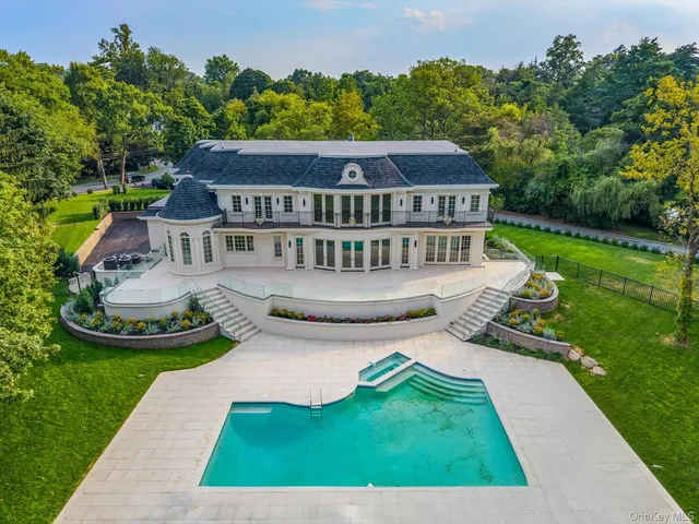 $9,998,000 | 566 A East Shore Road | Bay Terrace