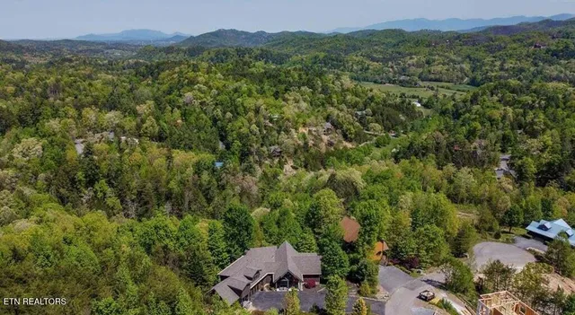 $2,295,000 | 2837 Cedar Falls Way, Sevierville, TN 37862