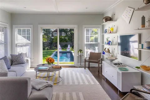 $2,350,000 | 172 5th Street, Greenport, NY 11944