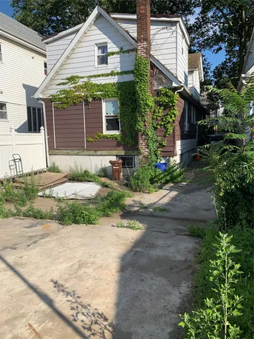 $1,198,000 | 152-05 79th Avenue | Kew Gardens Hills