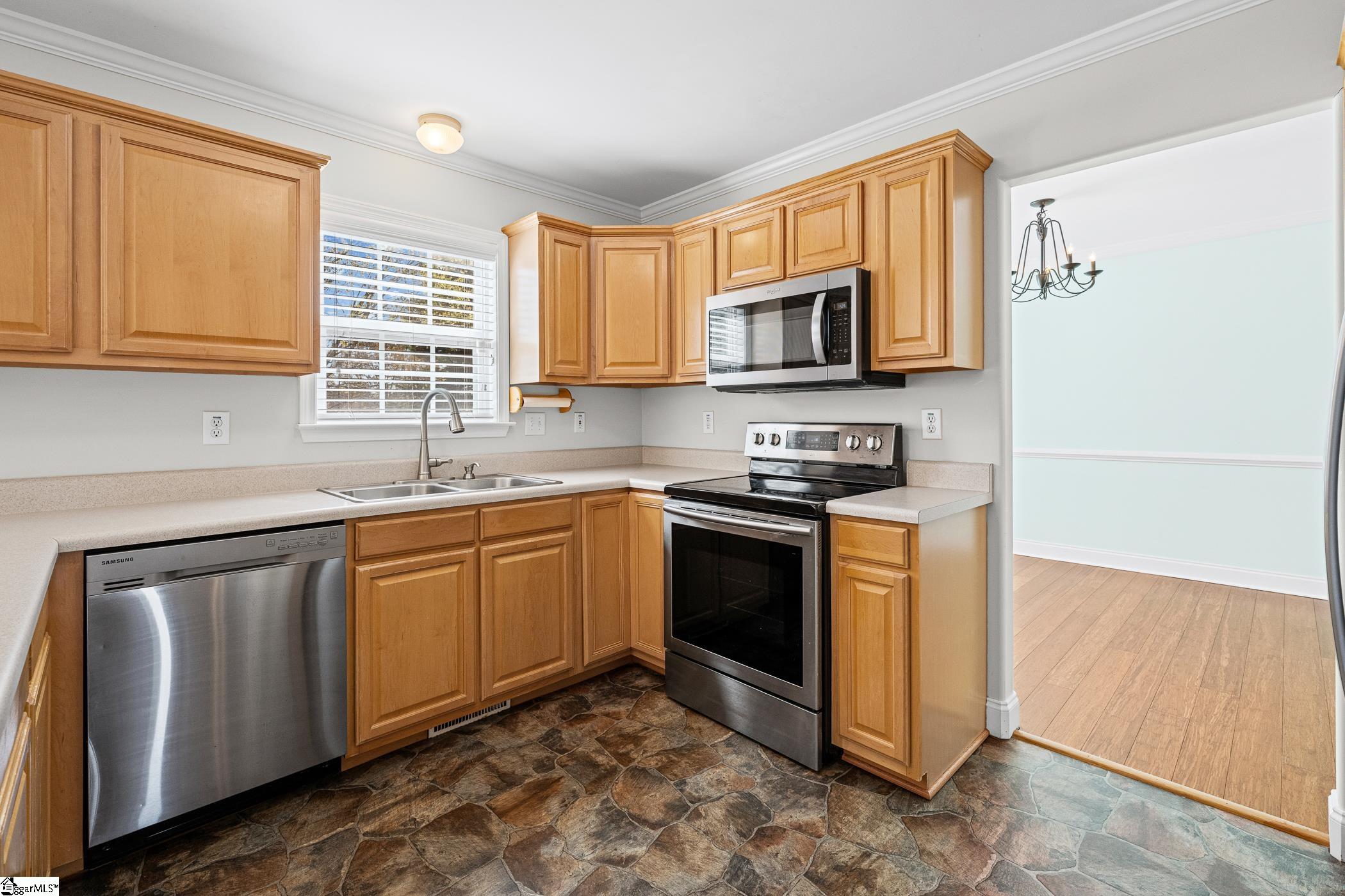 4 Fieldhaven Court Greer, SC 29651 - Photo 9 of 34