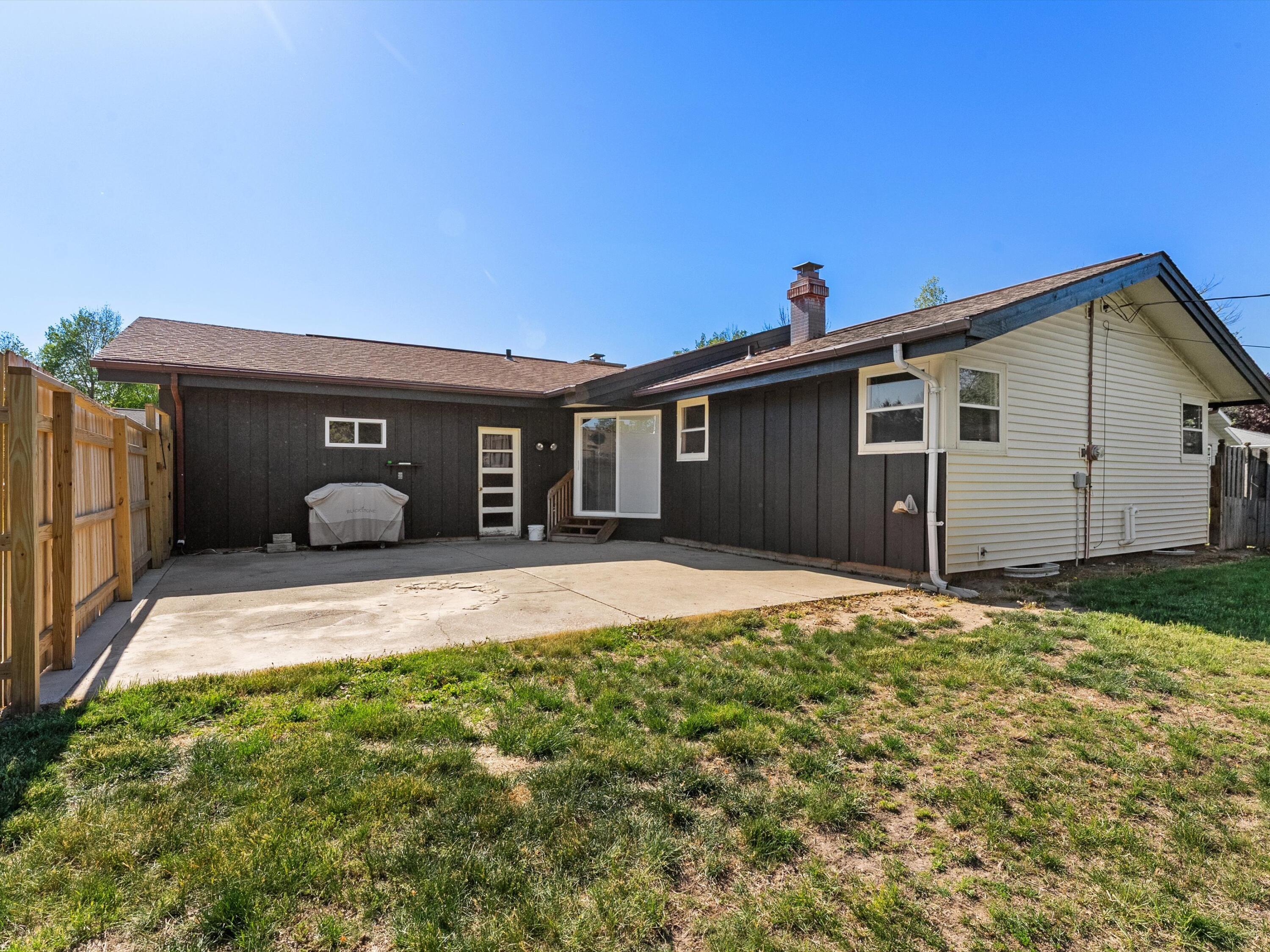 3919 Martin Lane Two Rivers, WI 54241 - Photo 28 of 31 09-009_3114778_01135