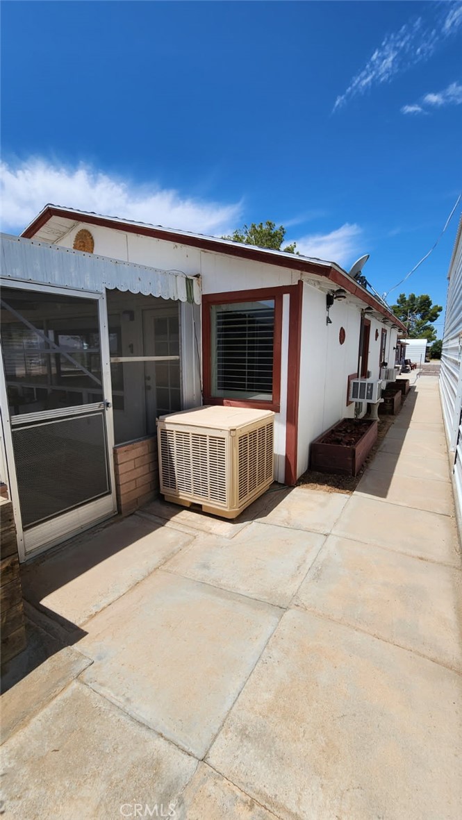 5120 Colorado River Road Blythe, CA 92225 - Photo 25 of 57 Front entryway into the primary house and Arizona Room