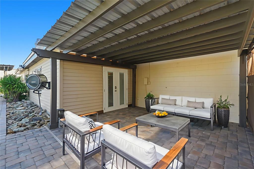 5309 South Farkas Road Plant City, FL 33567 - Photo 36 of 43 a backyard of a house with outdoor seating