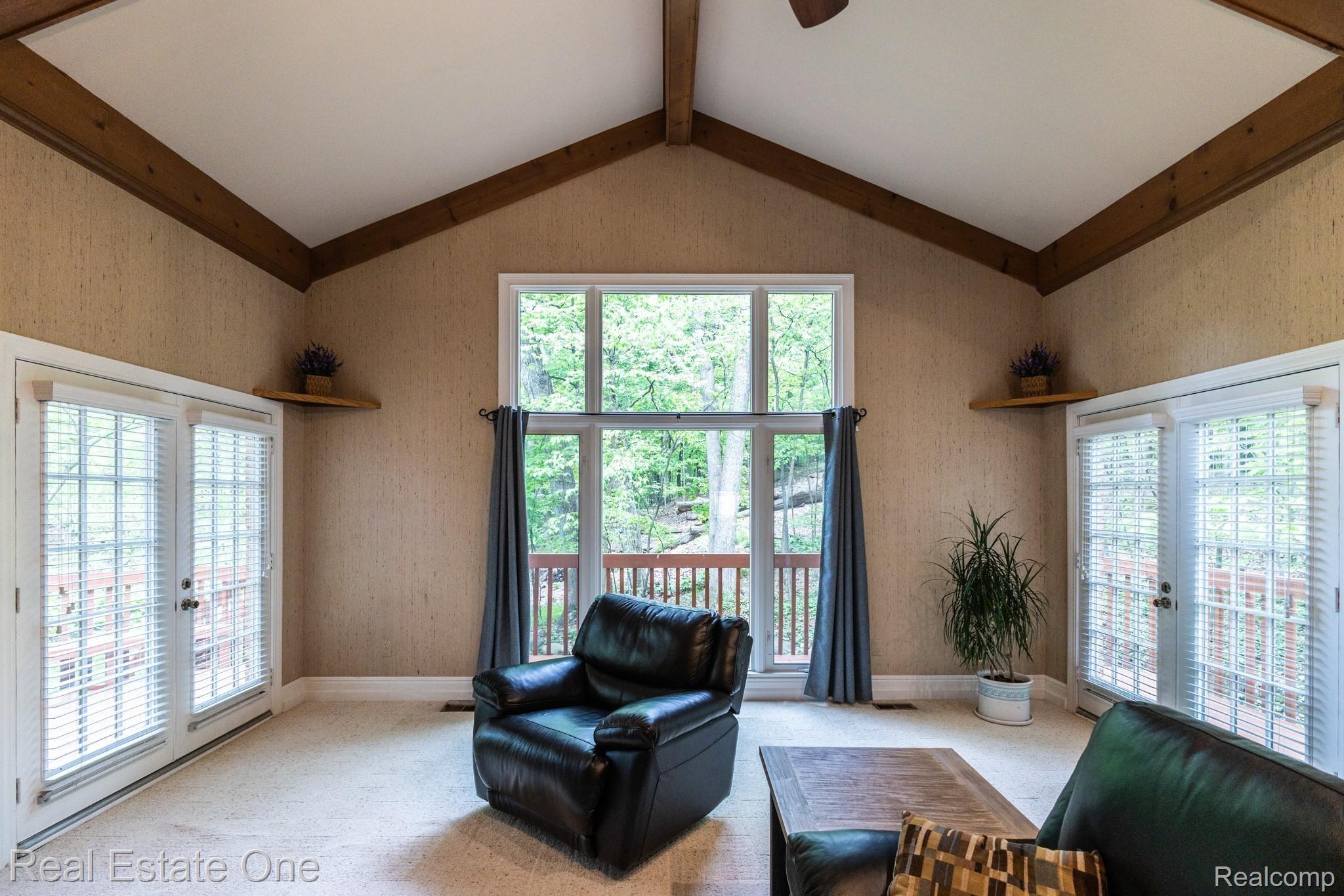 1403 Springwood Lane Rochester, MI 48309 - Photo 18 of 47 DSC07050-HDR.jpg