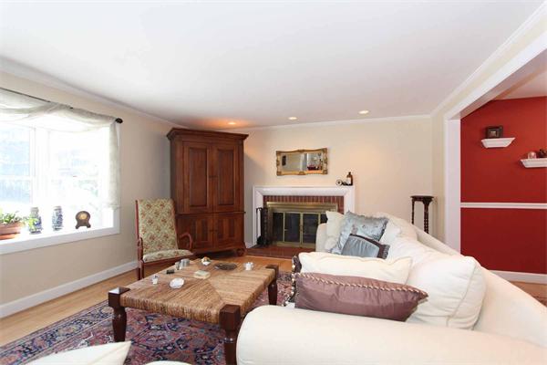 36 Bonwood Road Needham, MA 02492 - Photo 3 of 30