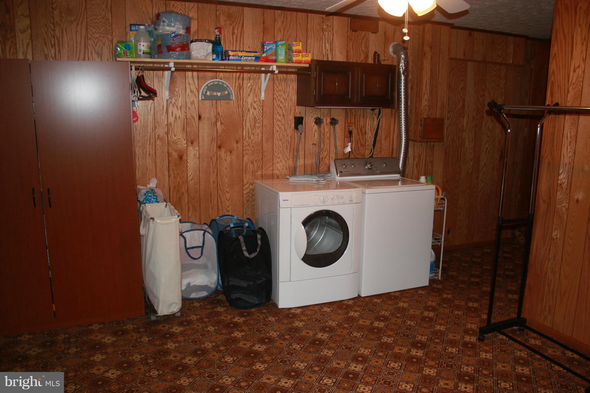 828 Dividing Road Severna Park, MD 21146 - Photo 25 of 30 Interior (General)