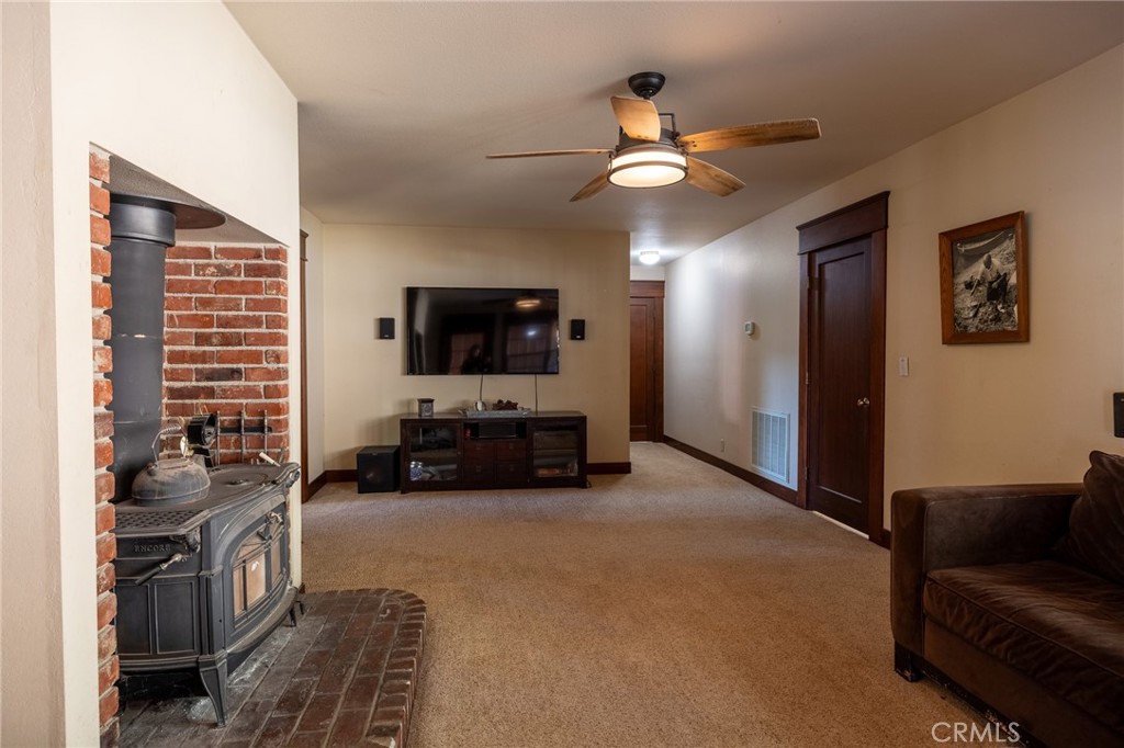 4824 Copco Road Hornbrook, CA 96044 - Photo 8 of 38 Gallery Image 8
