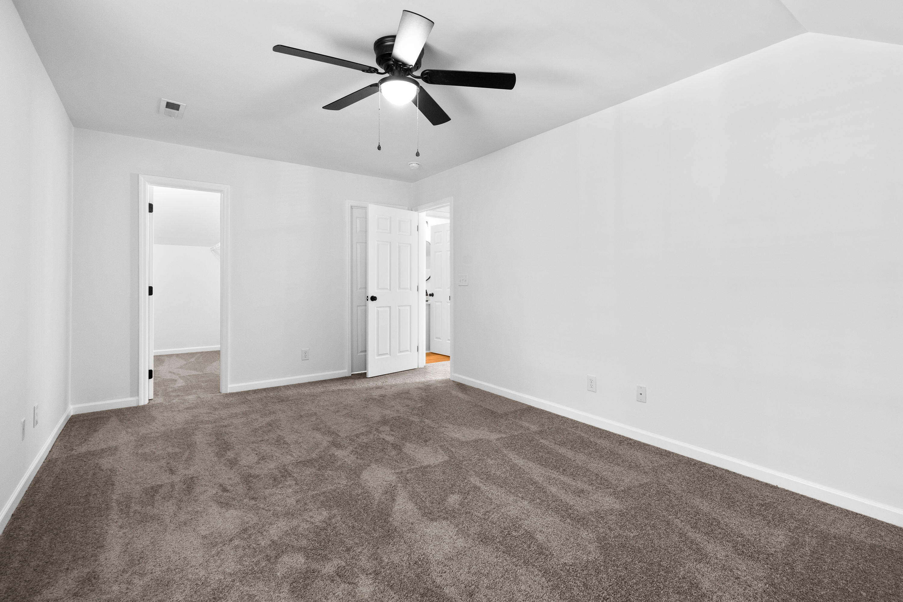 4888 Oak Leaf Road Summerville, SC 29485 - Photo 13 of 29 4888-Oak-Leaf-17