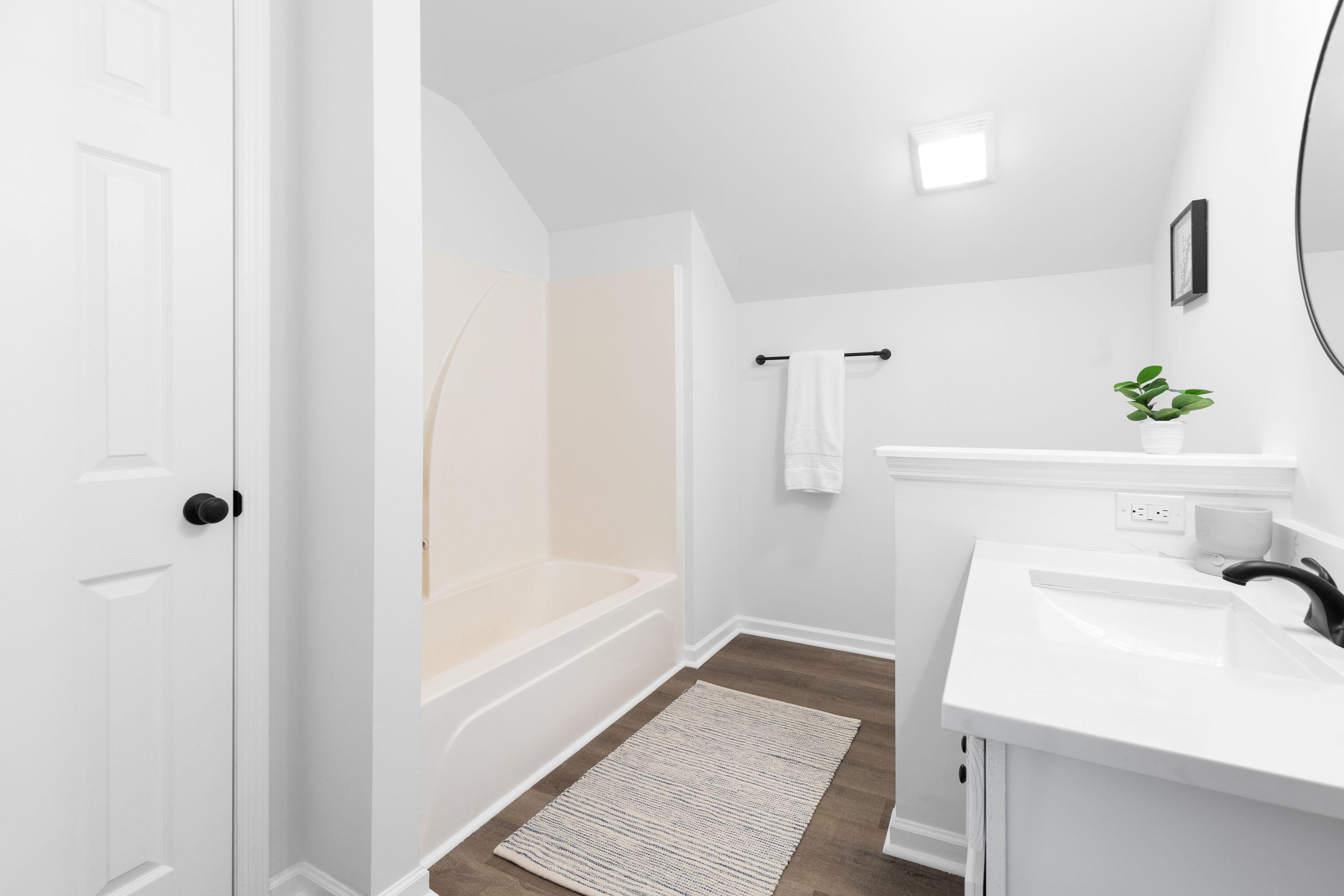 4888 Oak Leaf Road Summerville, SC 29485 - Photo 15 of 29 4888-Oak-Leaf-19