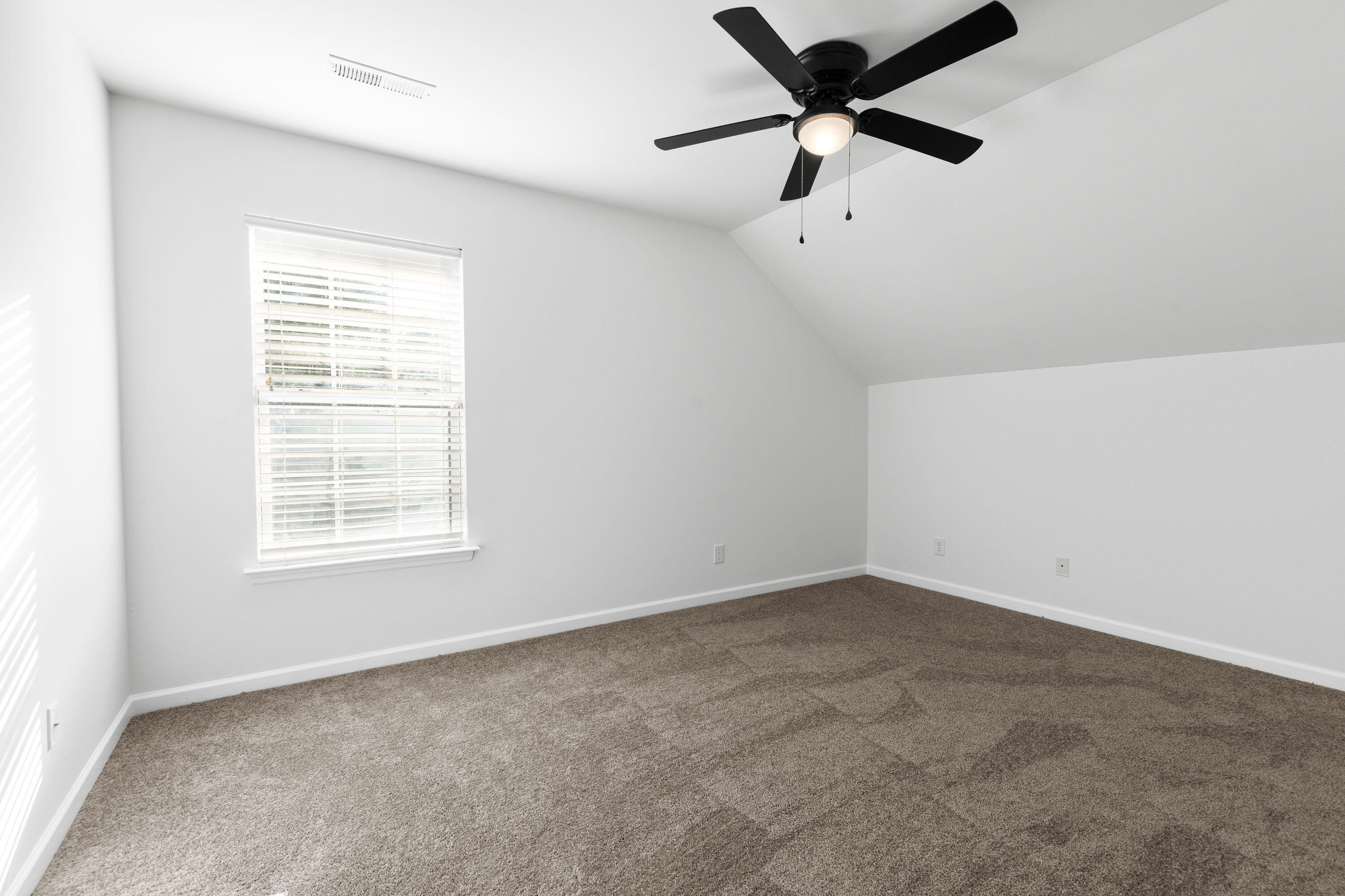 4888 Oak Leaf Road Summerville, SC 29485 - Photo 19 of 29 4888-Oak-Leaf-23
