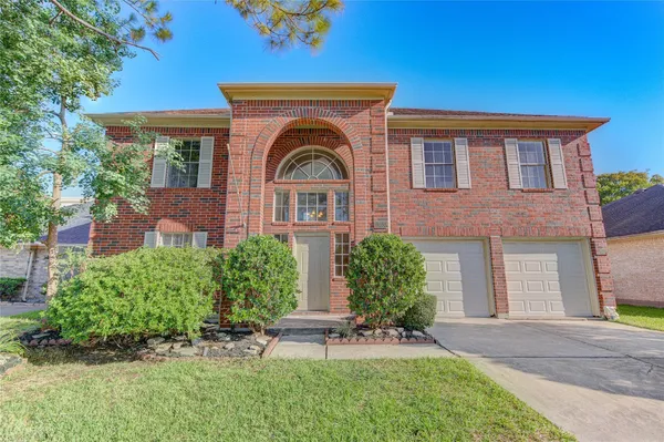 $2,300 | 13030 Richmond Avenue, Houston, TX 77082