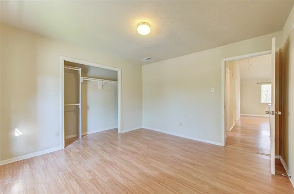 $2,300 | 13030 Richmond Avenue, Houston, TX 77082