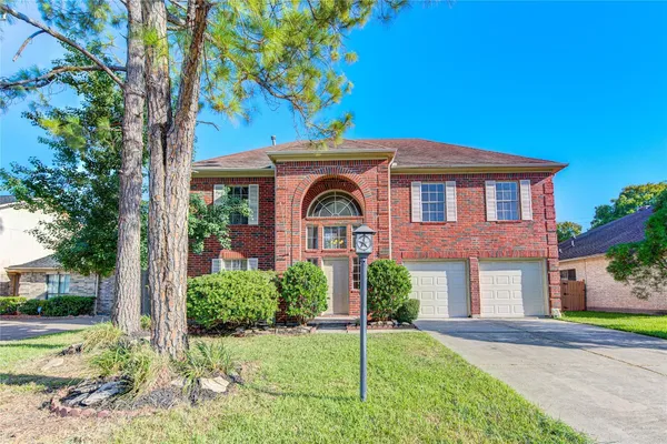 $2,300 | 13030 Richmond Avenue, Houston, TX 77082